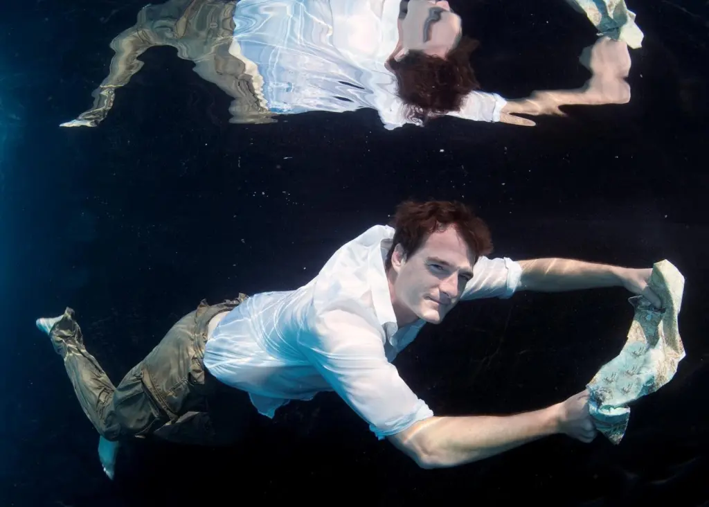 Celebrities go underwater for charity