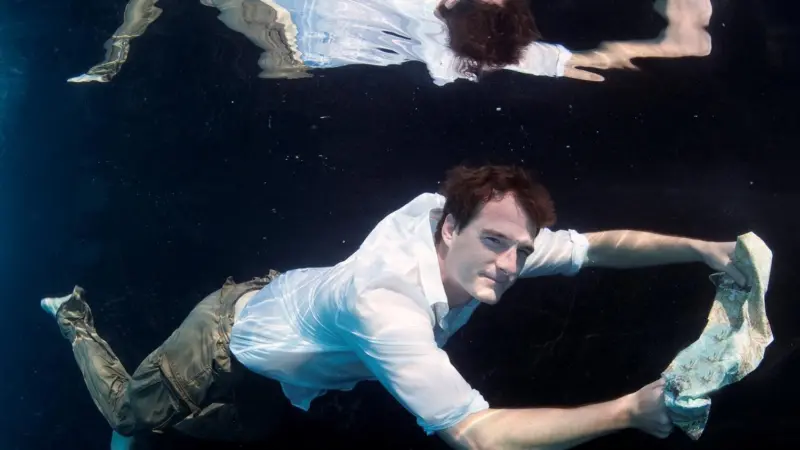 Celebrities go underwater for charity