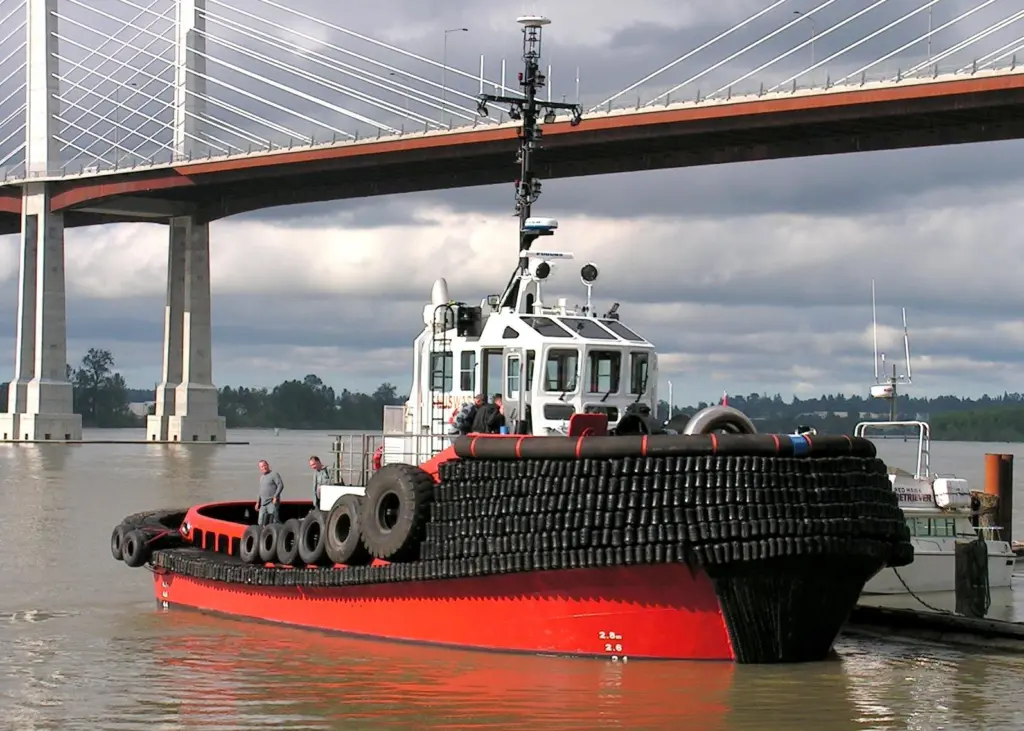 Shuswap is a powerful  ASD shiphandling tug of only 17.67m in length with a 45 tons bollard pull.