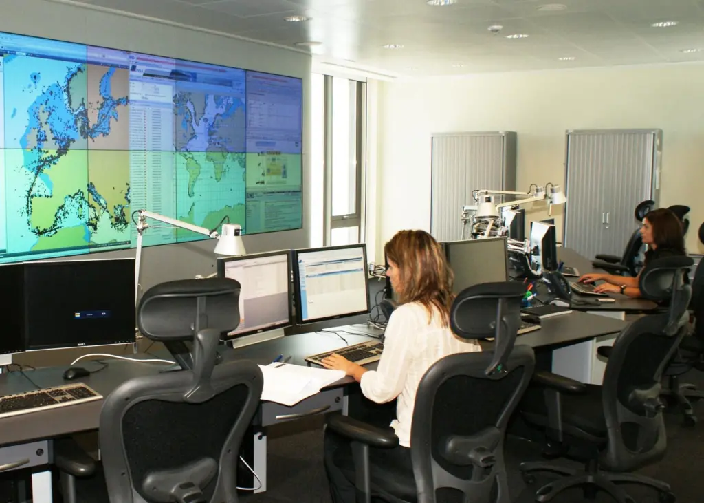 The IDE, now operated by EMSA, acts as a ‘switchboard’ relaying position reports between data centres.