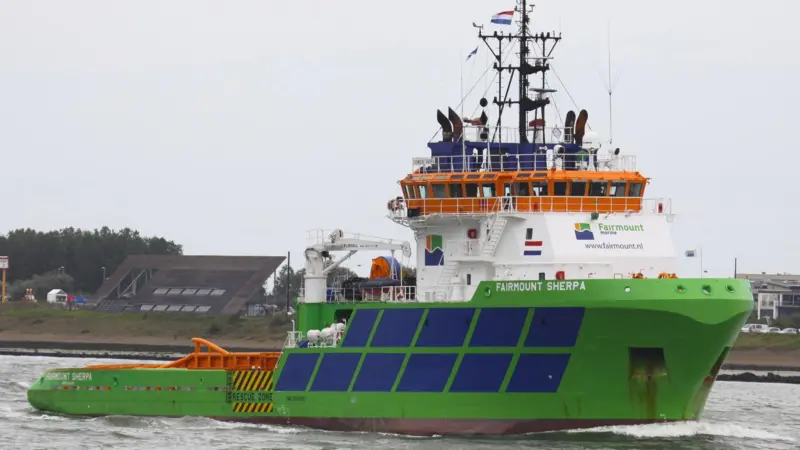 Fairmount Marine’s super-tug Fairmount Sherpa is seen arriving in Rotterdam earlier this year. Photo by Peter Barker
