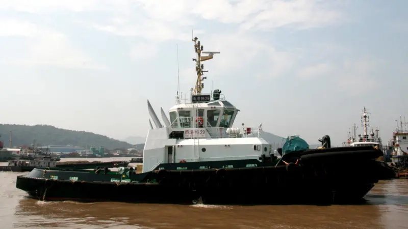 Yong Gang Tuo29 is the seventh RALdesigned tug for Ningbo port in China and the first RAmparts 3300.