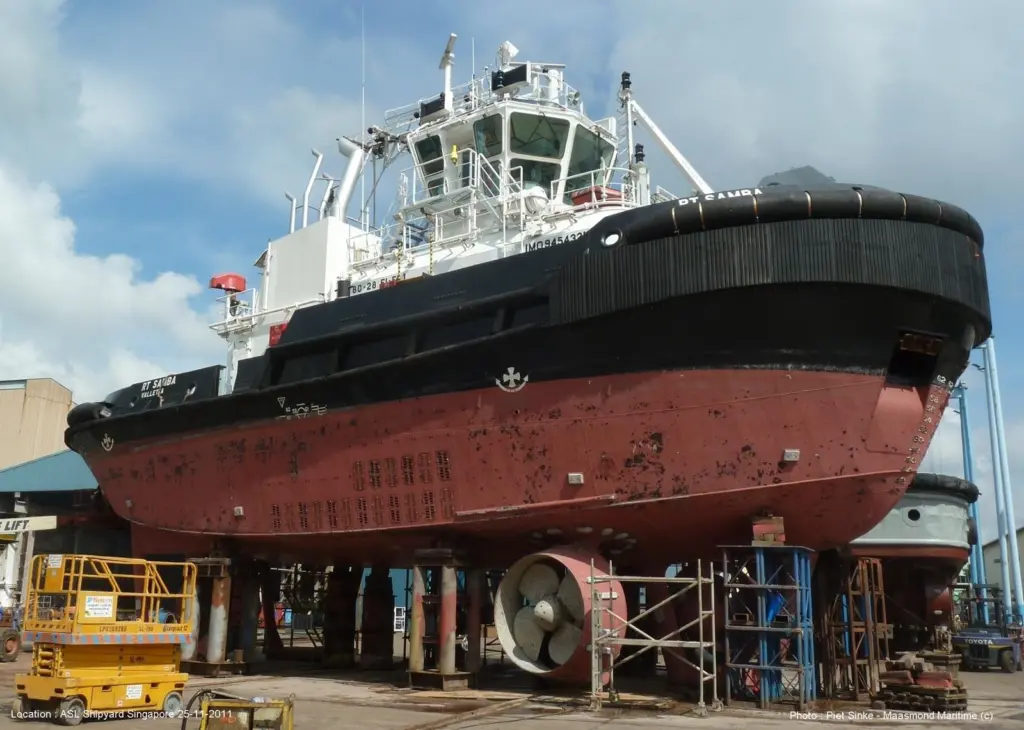 The RT Tango is seen prior to leaving Singapore for Europe as the Smit Emoe. Photo courtesy of Piet Sinke.