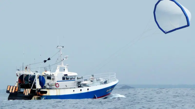 20m fishing boats operating from the Brittany coastline have experienced fuel savings of between 15% and 25%.