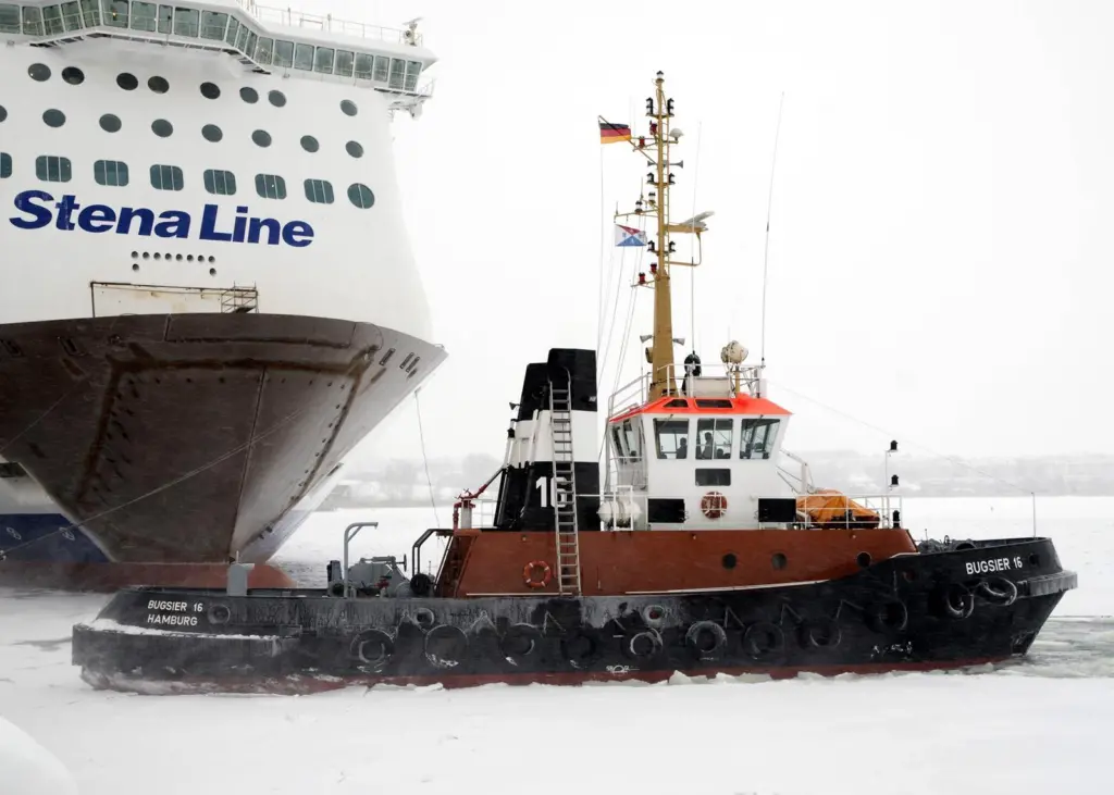 Voith tractor tug Bugsier 16 regularly breaks ice in Germany’s Baltic ports. (photo courtesy of Voith)