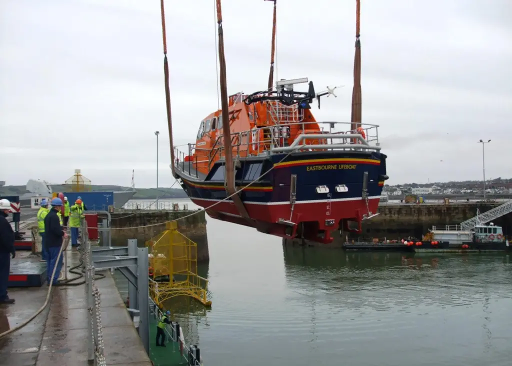 The final part of fitting out the new Tamar took place at Babcock’s boatyard in Plymouth.