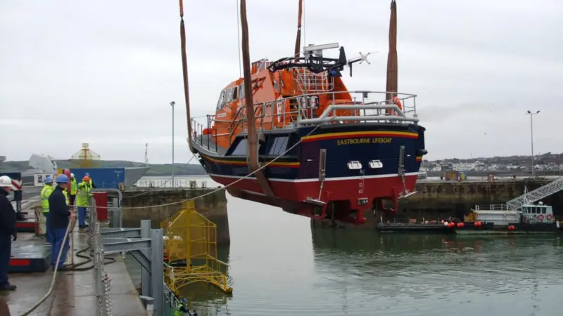 The final part of fitting out the new Tamar took place at Babcock’s boatyard in Plymouth.