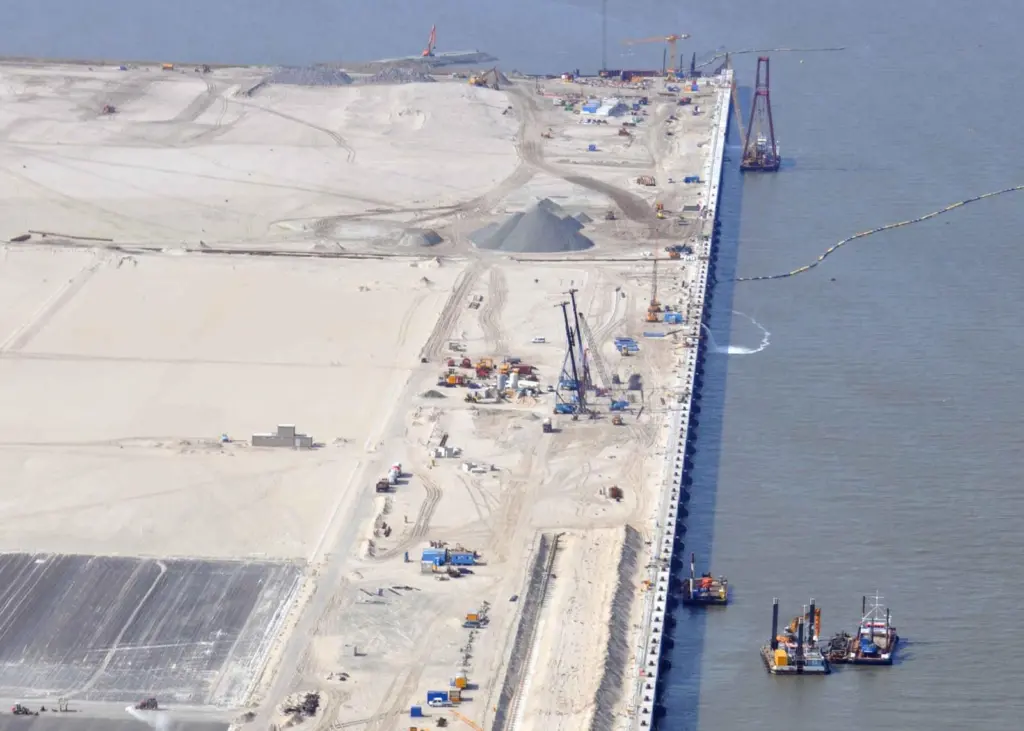A section of the newly constructed main quay at JWP.