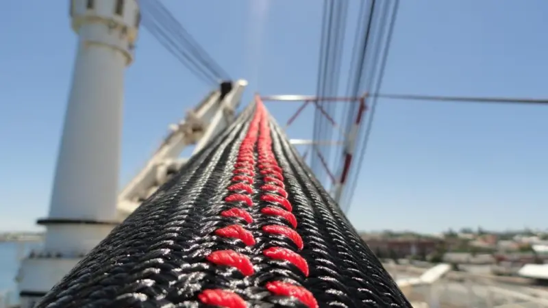 Twaron stay cables in action for Biglift