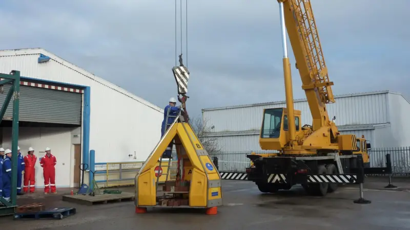 Technicians will learn how to inspect and maintain the three, six and nine man versions of the FROG transfer device according to the recommendations set out by Reflex Marine.