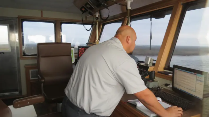A computer based PortVision Tug Activity Logger (TAL) on each LeBeouf boat records events, delays and other data for invoicing and reporting, and communicates with traffic departments so everyone has identical information.