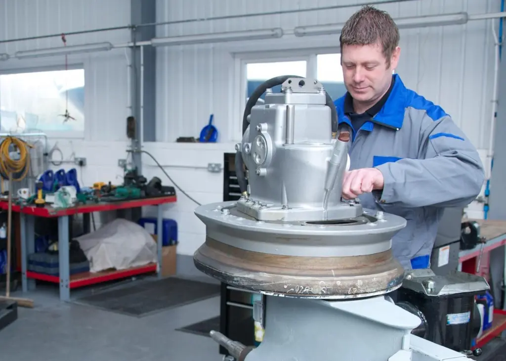 Work on an IPS unit at RK Marine’s new Volvo Penta service facility