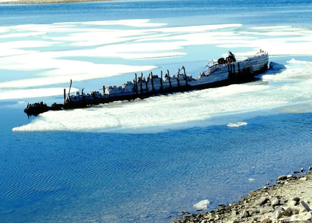 Maud is presently in shallow water at Cambridge Bay in the Canadian Arctic, where it sunk over 80 years ago.