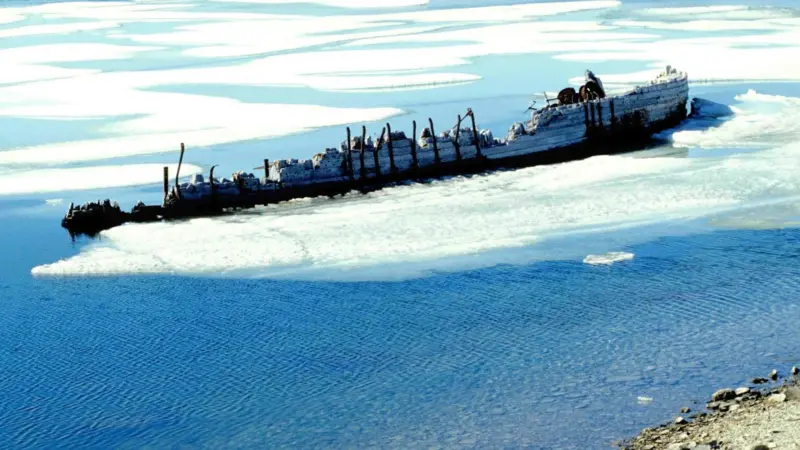Maud is presently in shallow water at Cambridge Bay in the Canadian Arctic, where it sunk over 80 years ago.