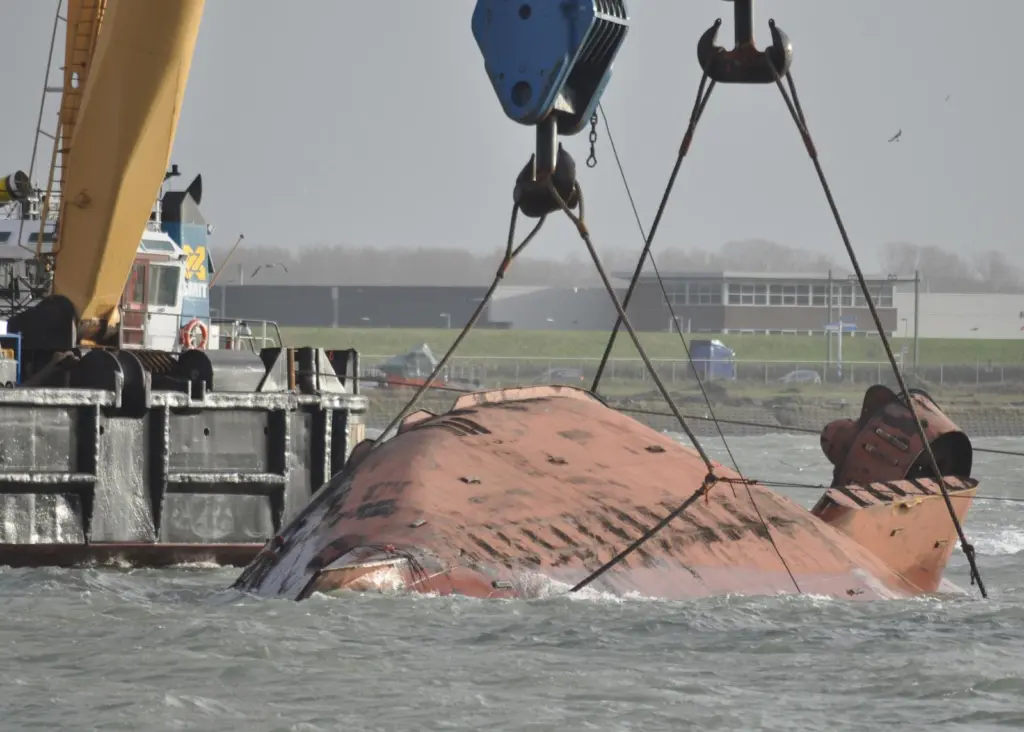 Fairplay 22 suffered a catastrophic capsize with the loss of two crew members. (Photo courtesy Lvd Meijden)