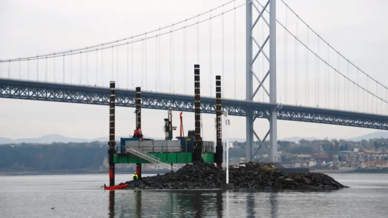 The modular jack-up barge ‘Fastnet Jack 1’ at work on the Firth of Forth.