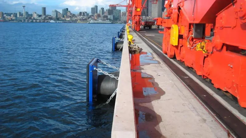 Trelleborg’s marine fender load monitoring system can be used to measure impact or ongoing force from vessels.