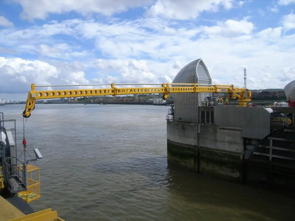 The new cranes incorporate a 250kg personnel lift facility and 15 tonne maximum load capability.