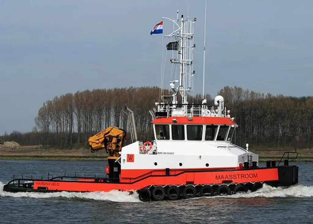 Maastroom is the first Euro Multipurpose tug 2300 to be delivered by the Neptune Shipyard BV.