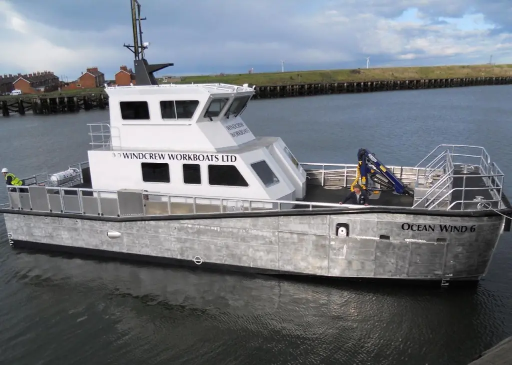 Ocean Wave 6 features a high efficiency hull form developed by Alnmaritec over the last year using extensive CFD modelling and towing tank testing