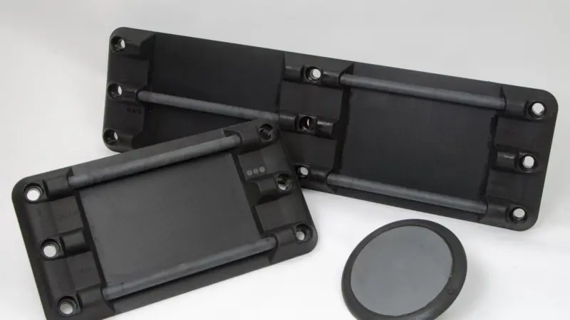 The largest 300 Amp anode weighs only 14 kg