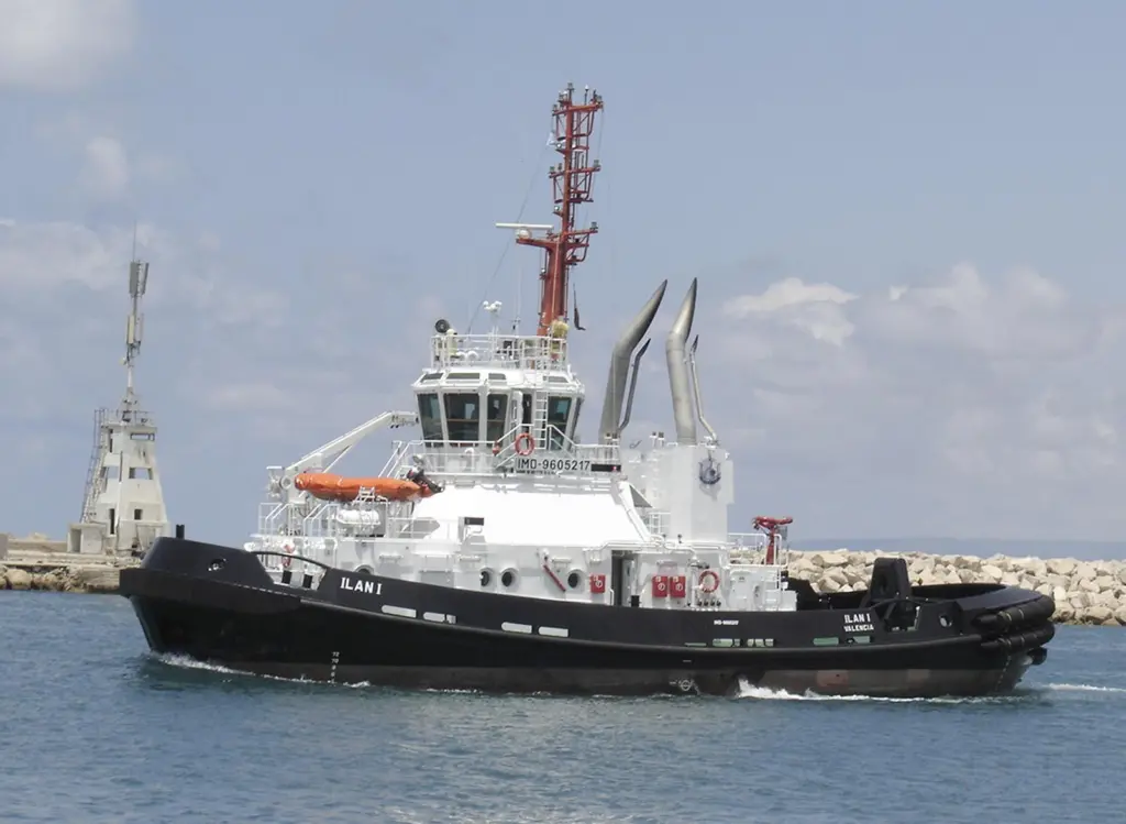 The powerful Voith tractor Ilan 1 is seen entering the port of Haifa for the first time