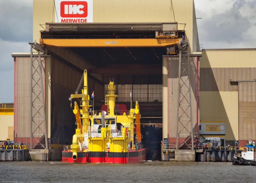 Miondo is launched from IHC Merwede’s Sliedrecht yard
