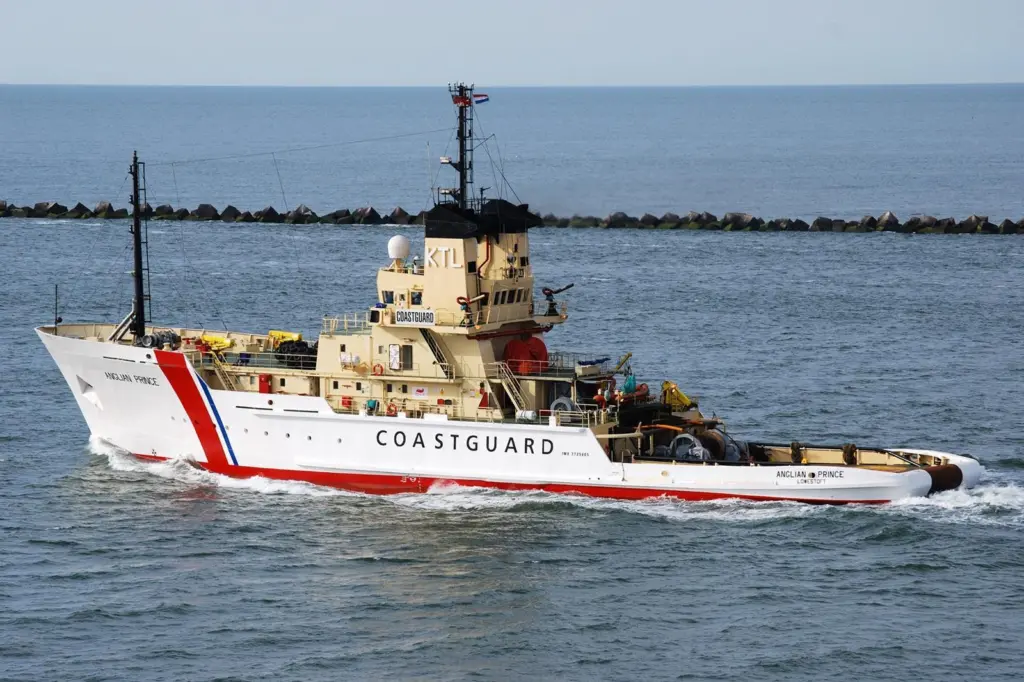 Herakles was previously in service as the ETV Anglian Prince. (photo- Hans Hoffmann)
