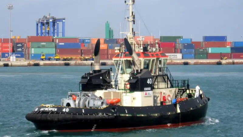 Voith tractor ‘40’ is one of four new tugs for the Antwerp Port Authority