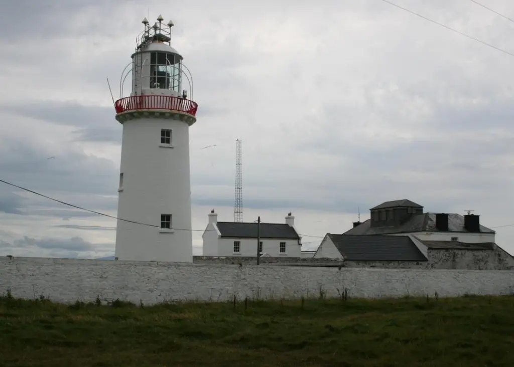 Loop Head Lighthouse is rich in maritime heritage, with its origins dating back to the 1670s