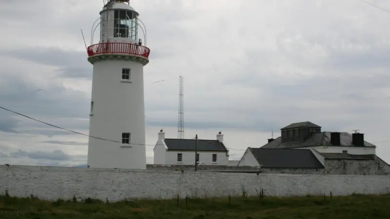 Loop Head Lighthouse is rich in maritime heritage, with its origins dating back to the 1670s