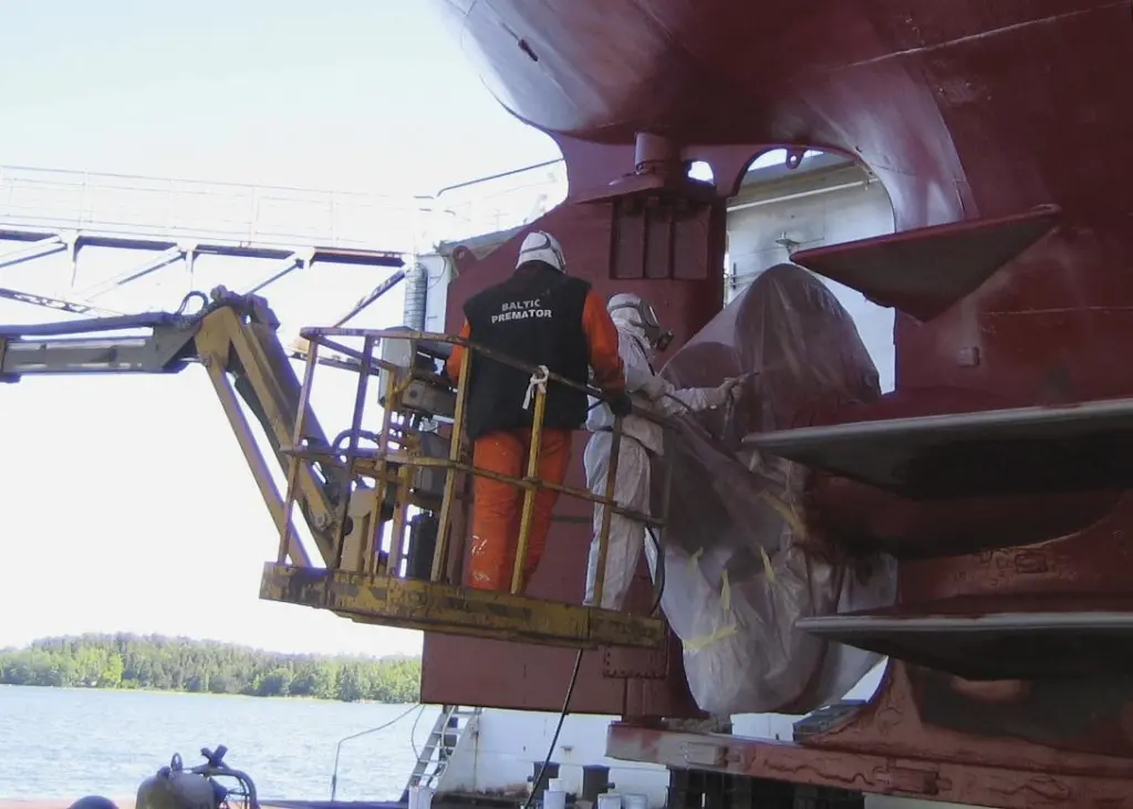 If a rudder is not given the proper protection against cavitation and the resulting erosion and corrosion damage, the financial consequences can be substantial for the owner