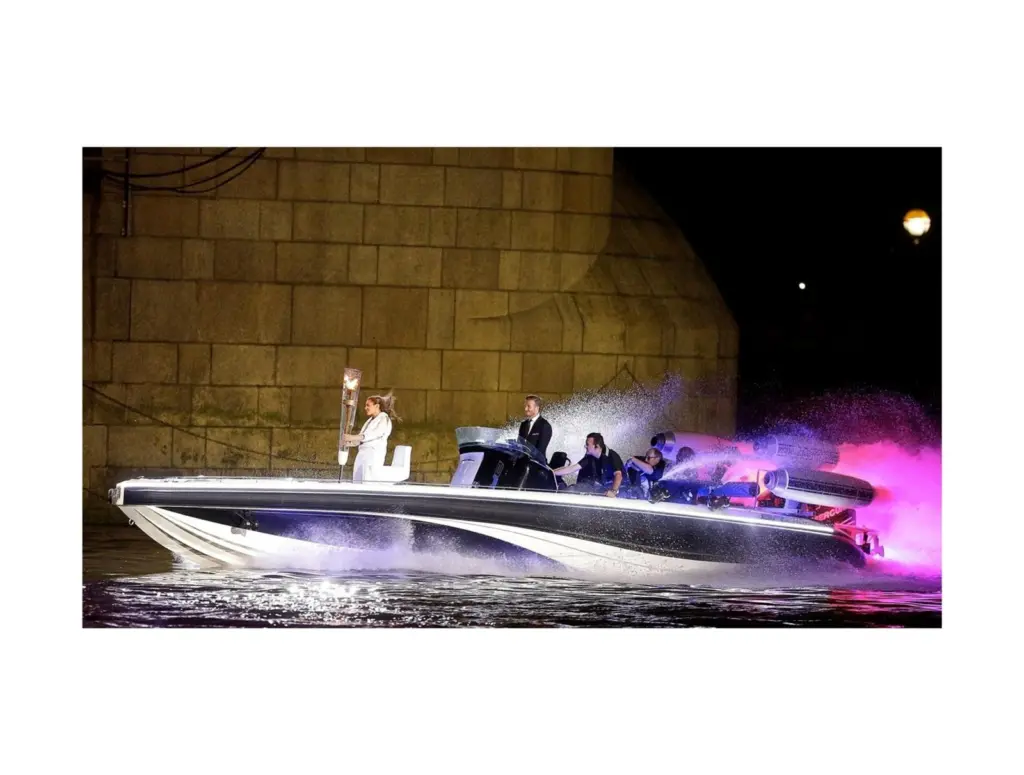David Beckham actually drove the boat himself for most of the Olympic flame’s final voyage