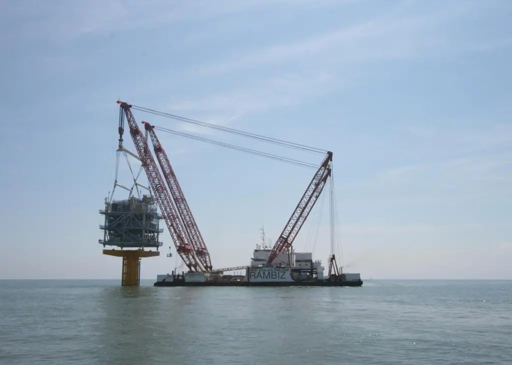 The cables run from the onshore substation to the two offshore substations at the wind farm site. Photo: London Array