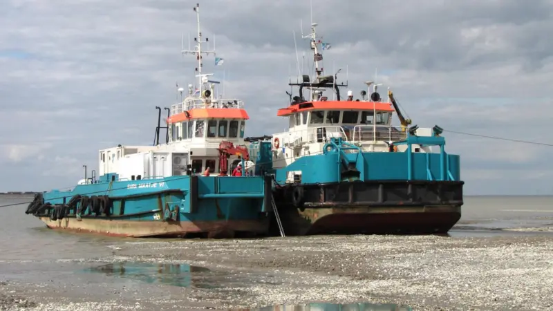 Many vessels in Acta’s fleet work with an operating draft of less than 2m