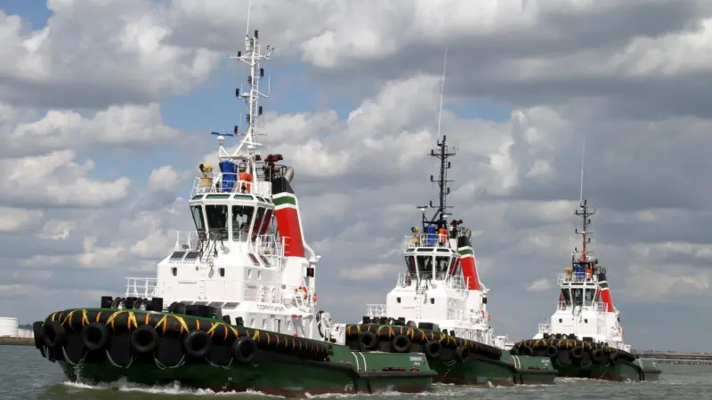 Targe Towing has withdrawn from the Thames and sold two of this original trio, seen here in BP livery