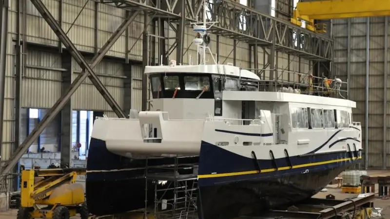The design of this ferry and its innovative electrical propulsion system has been carried out under a research programme initiated by the STX France parent company