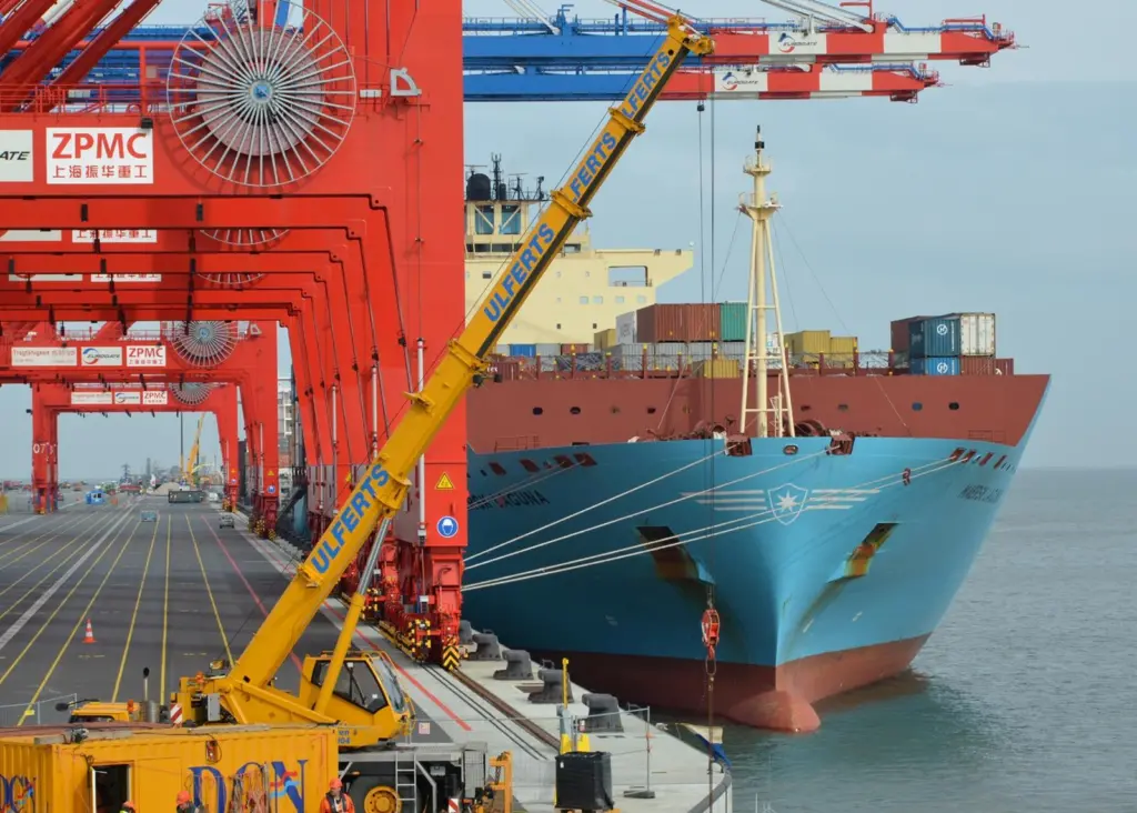 The first official caller at the €1bn JadeWeser Port container terminal was the 7,500 TEU Maersk Laguna