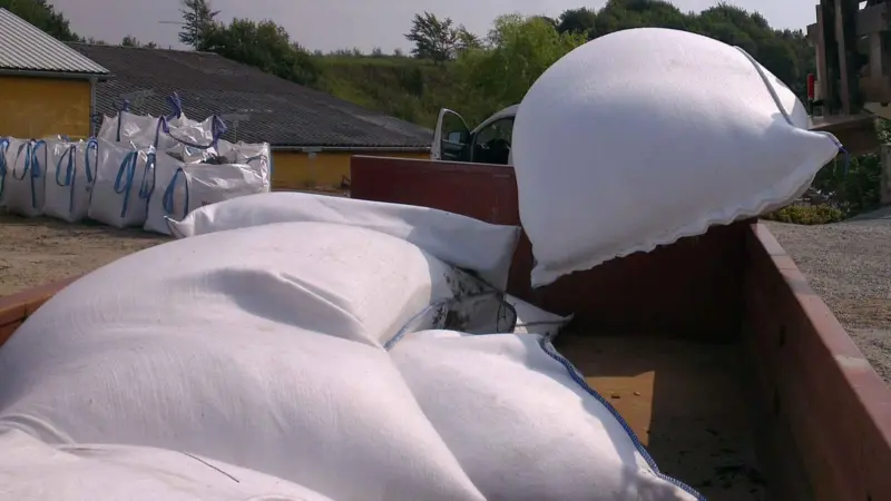 Geotextile scour protection bags for handling trials