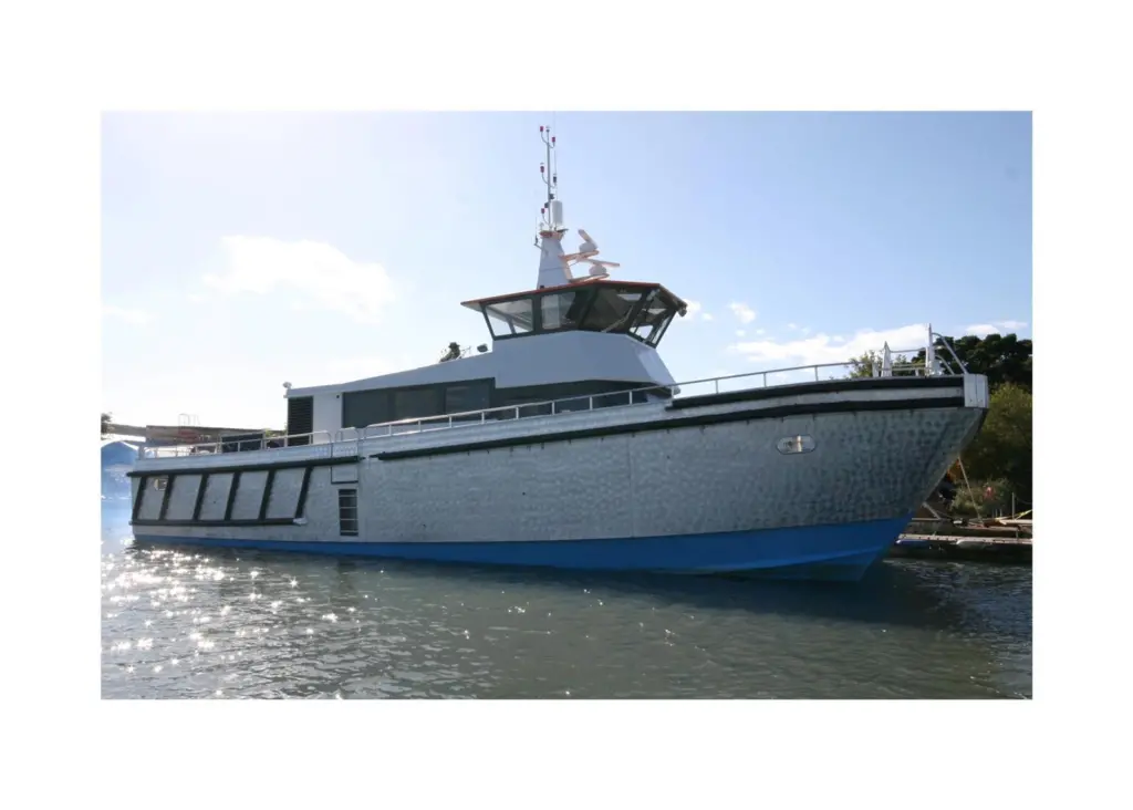 Channel Chieftain VI is powered by a pair of 4V222TIM Doosan engines developing 647kW at 2,100 rpm and driving through Twin Disc gearboxes