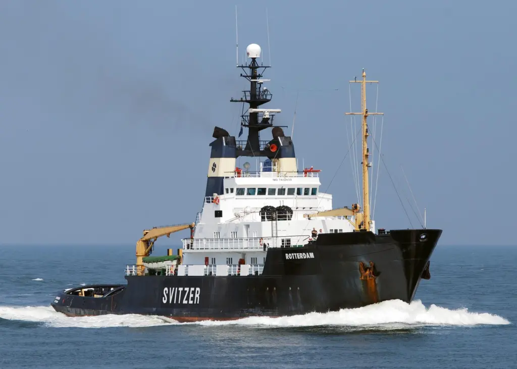 Tug Rotterdam and its two sister ships are for sale. (Photo courtesy Hans Hoffmann)