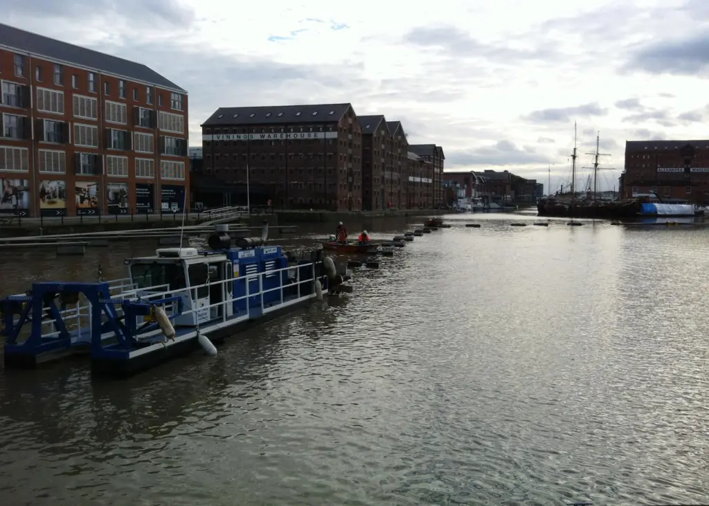 Suction dredging will be used at Gloucester Docks rather than water injection dredging