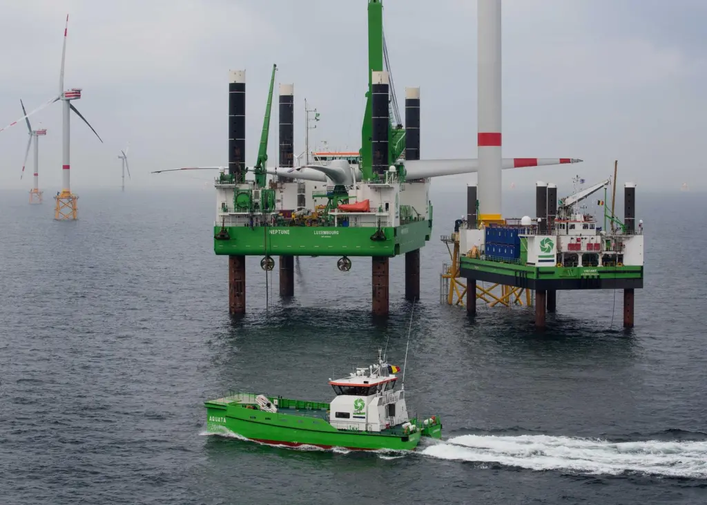 O&WA's new damen crew supplier and jack-ups operating at Thornton Bank windfarm. Photo: DEME
