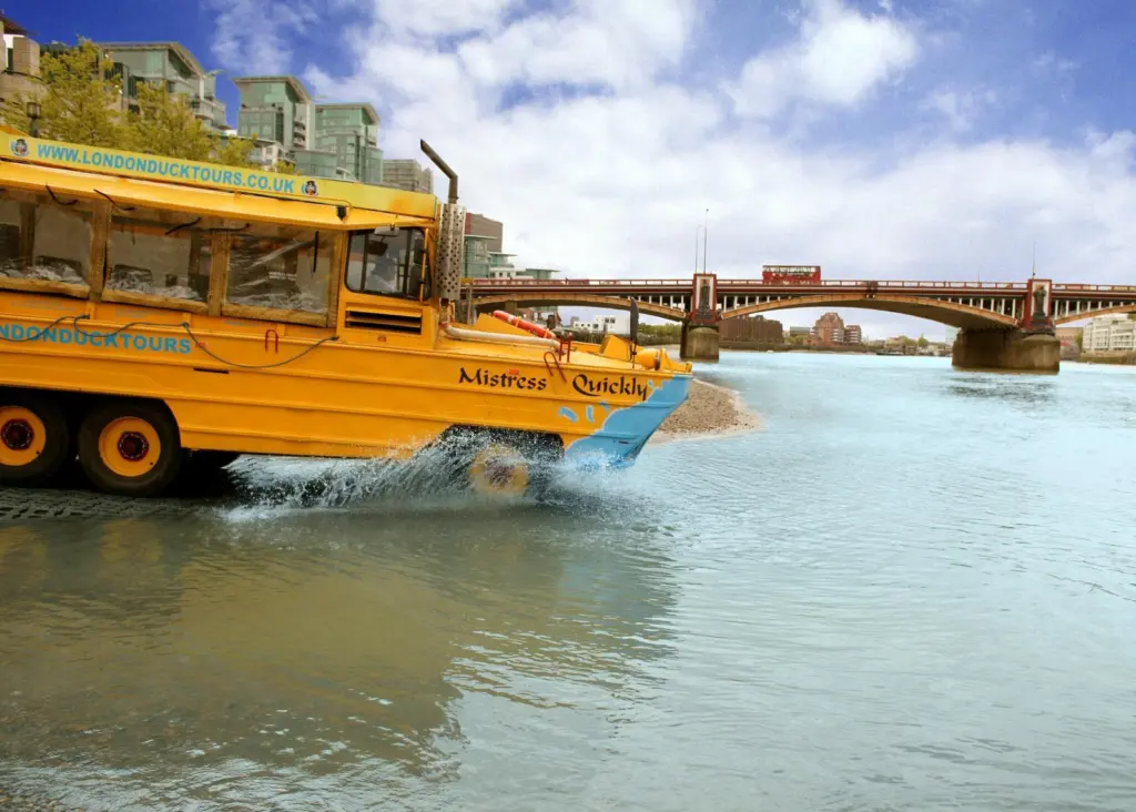 MG Duff’s Zinga Cold Applied galvanizing system was extensively used to refurbish London Duck Tour’s DUKW amphibians