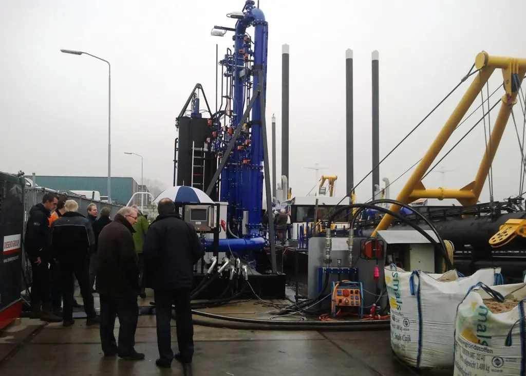 The test loop was placed at the DDE yard facility where civil engineer guests received full details on the system