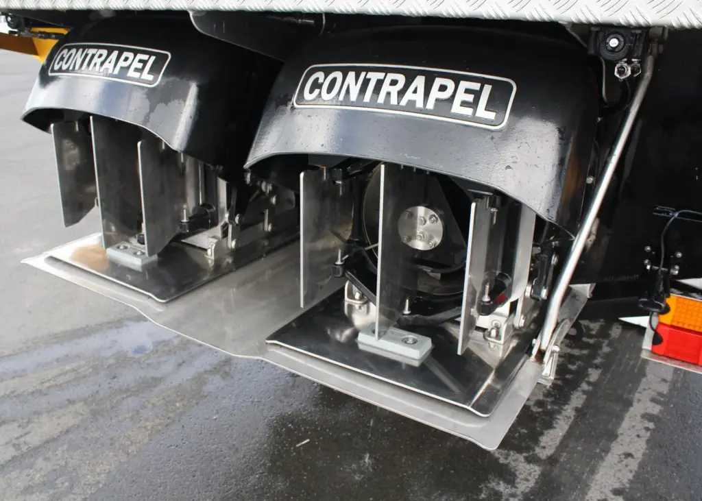 The Contrapel Hybrid Drive carries out all the functions of both propellers and waterjets