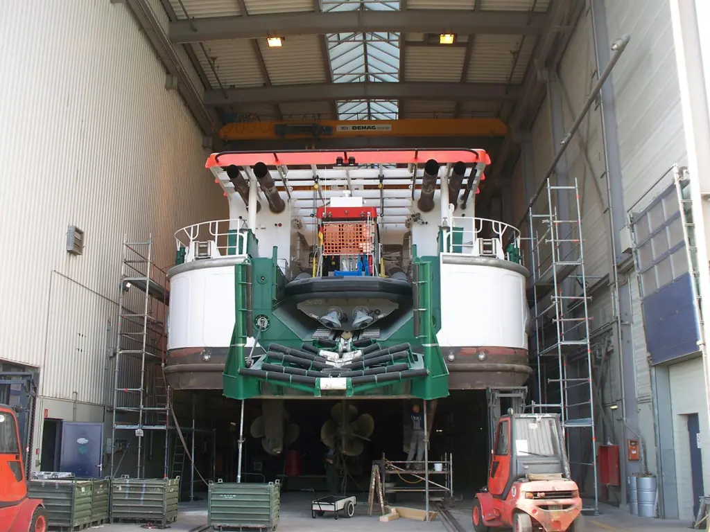 British RIB for German cruiser