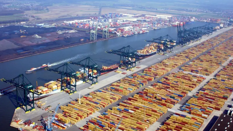 The new locks on the Panama Canal are based on the Barendrecht lock in Antwerp