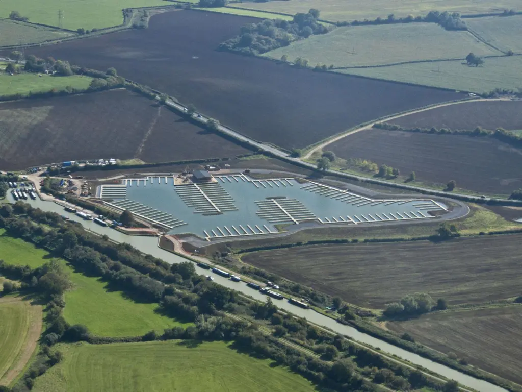 Caen Hill marina is now up and running