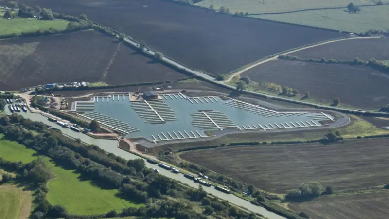 Caen Hill marina is now up and running
